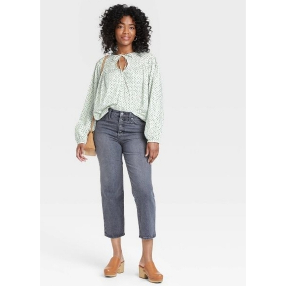 NEW Universal Thread Balloon Long Sleeve Tie-Front Blouse - Picture 3 of 12